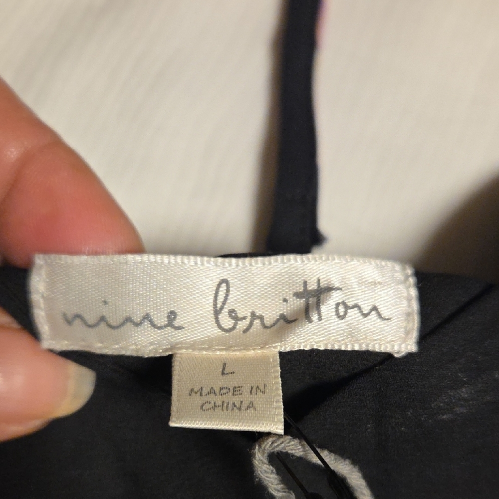 Nine Britton Black Floral Camisole - Picture 2 of 5